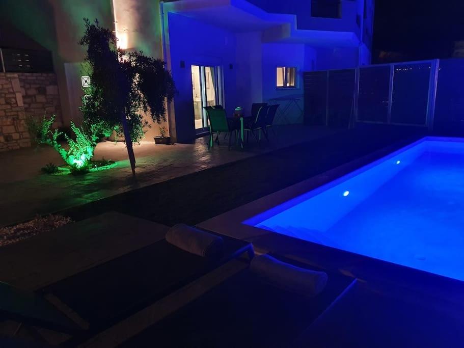 Villa Sheila With Private Pool Roumelí Exterior foto